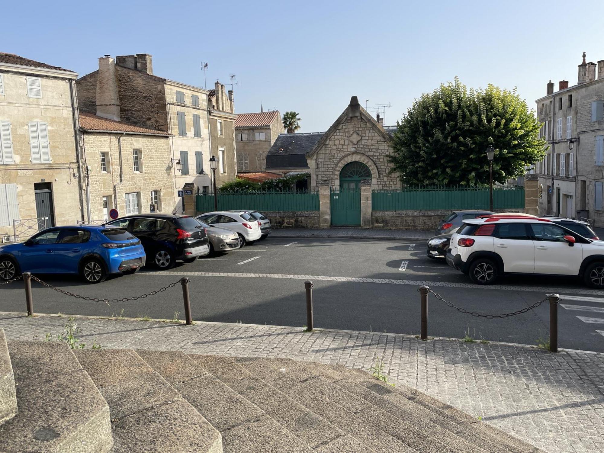 Ferienwohnung Chez Jean-Yves Et Zoe - La Boheme - Au Calme, Tres Propre, Proche Parkings Niort Exterior foto